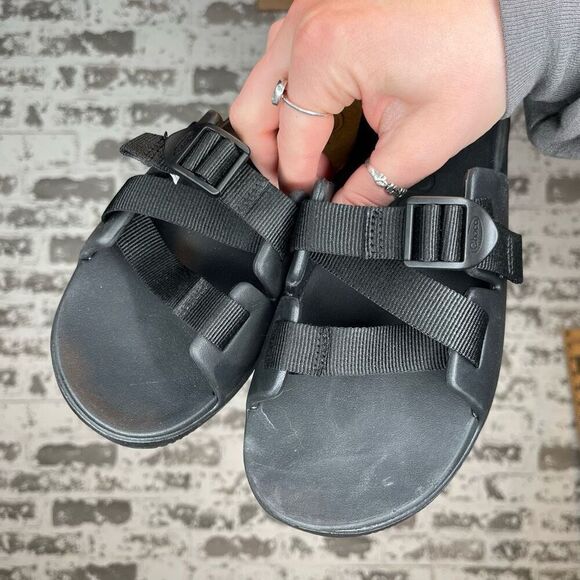Chaco | black slip on sandals - Picture 4 of 6